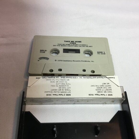 Cher - TAKE ME HOME 1979 edition CASSETTE - Picture 3 of 5